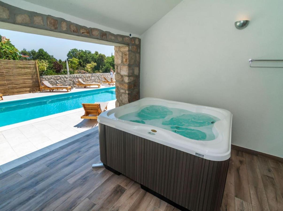 Villa Joe Čilipi Buitenkant foto