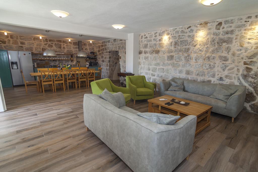 Villa Joe Čilipi Buitenkant foto